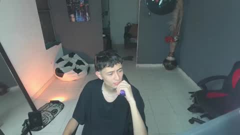 mattias     online show from February 10, 10:19 pm