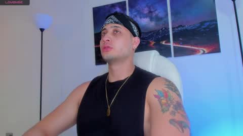 mattsaill_ online show from December 3, 6:28 pm