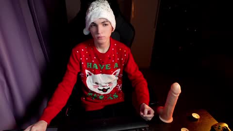 Snapshot of mattyaiden chatting on December 25, 2:34 pm Matty Aiden online show from December 25, 2:34 pm