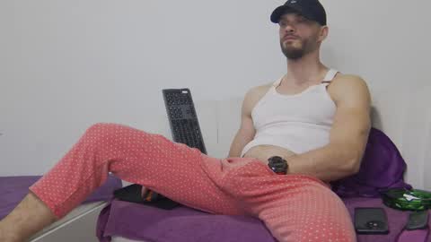 mauro_real_man online show from March 13, 7:20 pm