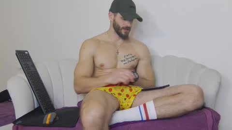 mauro_real_man online show from March 1, 7:13 pm