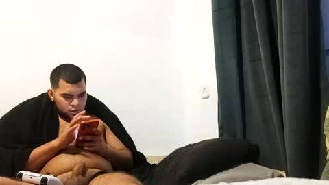 mauroo2025 online show from January 30, 7:04 pm