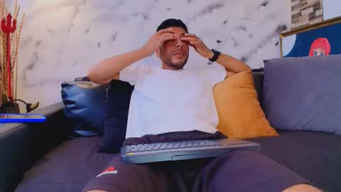 Max Hornye online show from March 17, 6:54 pm