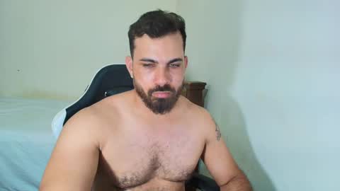 Snapshot of max_love25 chatting on October 8, 9:08 pm max_love25 online show from October 8, 9:08 pm