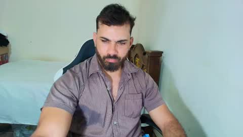 Snapshot of max_love25 chatting on September 28, 7:23 pm max_love25 online show from September 28, 7:23 pm