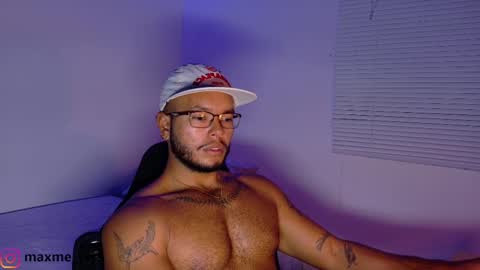 Snapshot of max_meyer chatting on September 24, 10:52 pm max_meyer online show from September 24, 10:52 pm