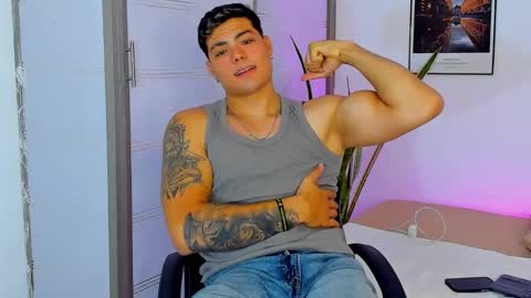 MAX MIULLER online show from October 21, 2:03 am