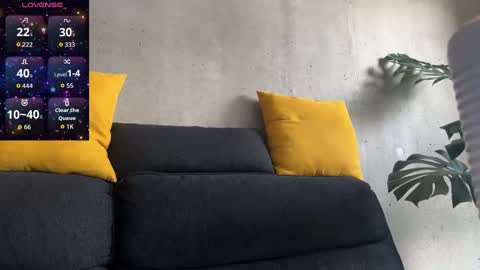    online show from October 9, 6:18 am