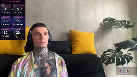    online show from October 6, 7:35 am