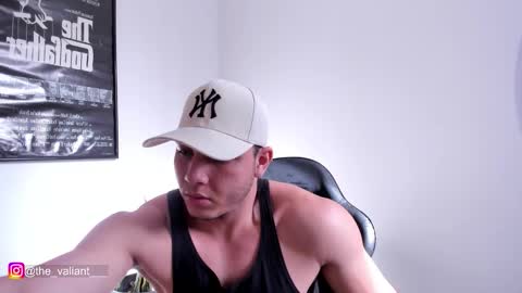 max_valiant1 online show from March 1, 9:25 pm