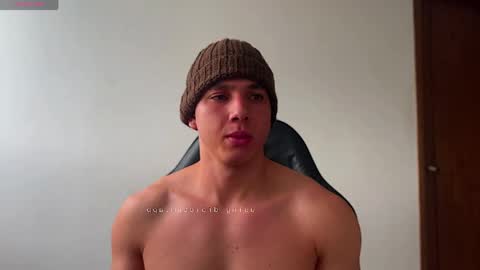 max_valiant1 online show from May 27, 1:52 pm
