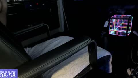 Maxel F online show from December 3, 7:58 am