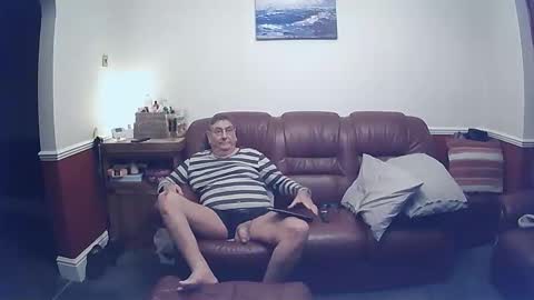 Snapshot of maxi_johnes chatting on February 19, 11:25 pm MAX online show from February 19, 11:25 pm