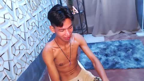 Reyn online show from February 2, 11:11 pm