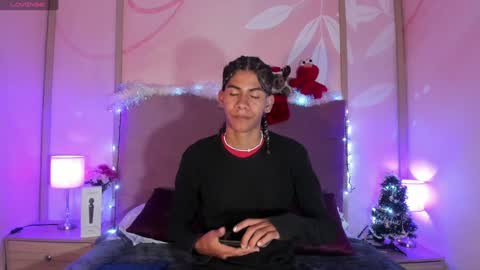 maxim online show from December 26, 2:01 am