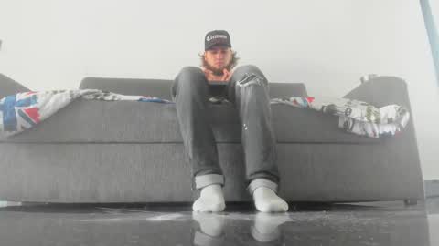 maximo__77 online show from November 14, 7:26 pm