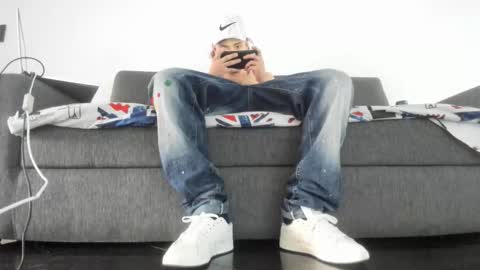 maximo__77 online show from November 27, 9:18 pm