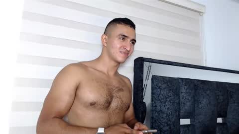 Maximo Sebastian online show from February 4, 6:41 am