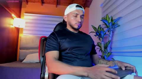 Maximus Clark online show from March 4, 12:06 am