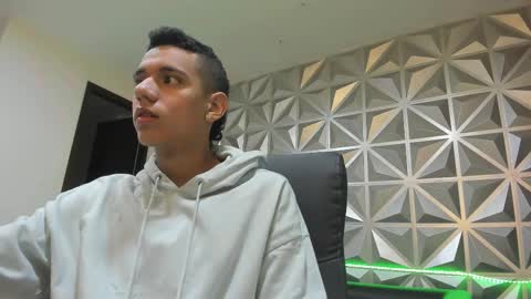 Maximus online show from January 3, 1:14 pm