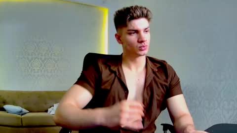 MaxKaiden online show from March 5, 8:32 am