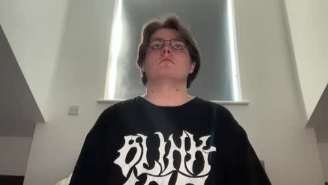 maxy online show from April 21, 4:02 pm