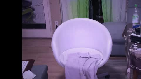 Max online show from February 8, 1:11 am