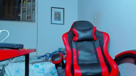 MAX online show from November 16, 11:51 pm