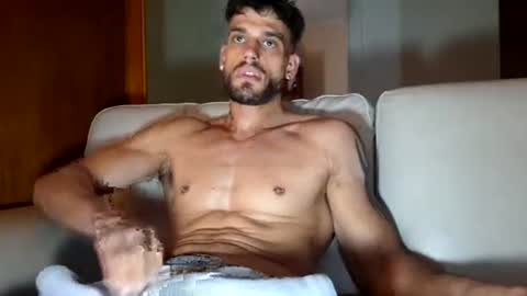 Snapshot of maxpac_rocco chatting on October 17, 4:27 am maxpac_rocco online show from October 17, 4:27 am