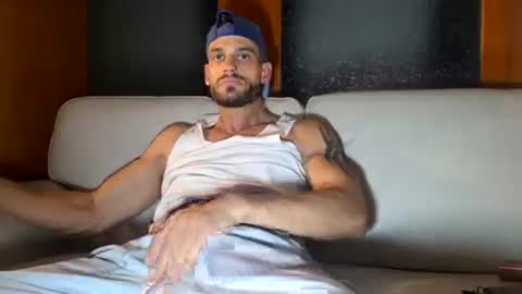 Snapshot of maxpac_rocco chatting on October 20, 12:53 pm maxpac_rocco online show from October 20, 12:53 pm