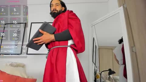 Max online show from October 29, 4:32 pm