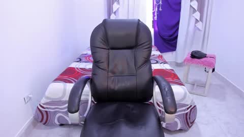 Snapshot of maxthomson_boy chatting on September 19, 7:24 pm MaxThomson online show from September 19, 7:24 pm