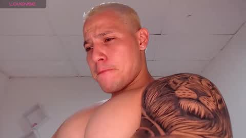 Max online show from October 28, 4:04 am