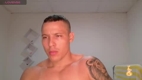 Max online show from April 24, 10:23 pm