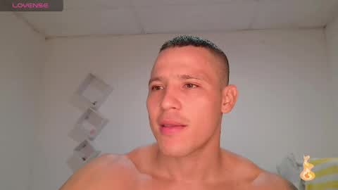 Max online show from April 23, 7:05 pm