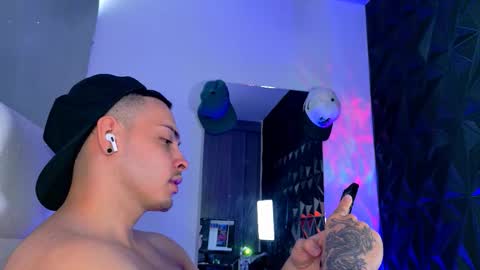 MAX online show from February 9, 7:07 pm