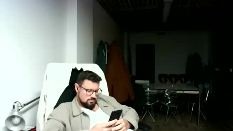 Snapshot of maythe4bwu chatting on October 12, 10:26 pm maythe4bwu online show from October 12, 10:26 pm