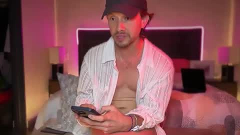 mcklister online show from April 1, 1:51 am