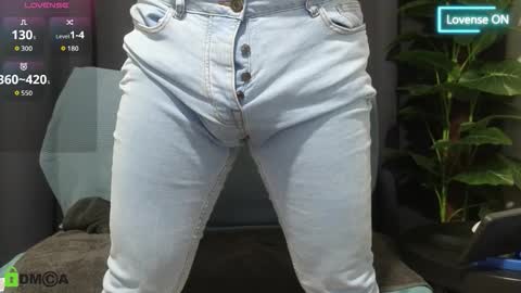 Meaty Roll online show from December 1, 3:20 am