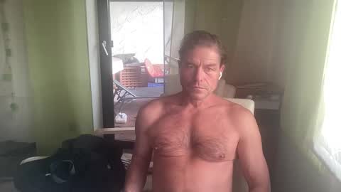 medeinoe online show from December 18, 2:46 pm