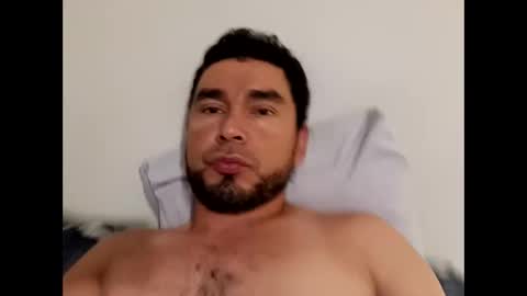 medina_chelo91 online show from October 11, 6:17 am