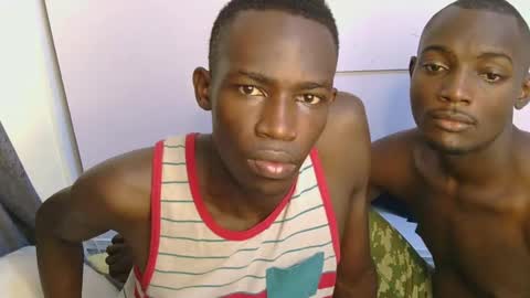 Snapshot of melanin_hotguys chatting on March 4, 2:17 am MEDDY AND Faizal online show from March 4, 2:17 am