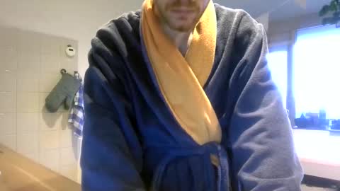 meneerkaas online show from November 1, 8:18 am