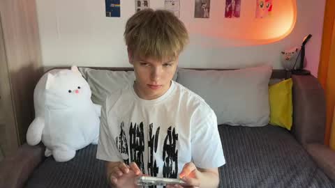 Arthur online show from June 5, 8:09 am