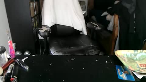 Mark online show from February 3, 2:33 pm