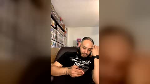 Mark online show from March 26, 2:59 am