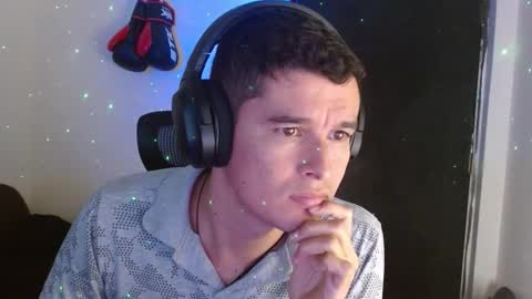 miaou_miaou online show from October 12, 10:59 pm