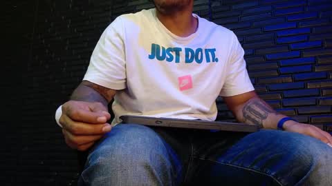 Michael Daviss online show from December 28, 12:57 pm