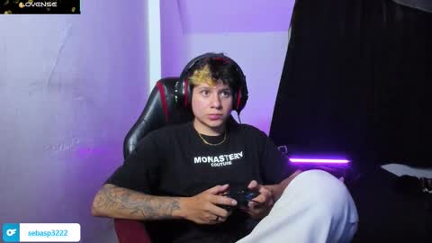 michael independent model  online show from October 11, 2:15 am