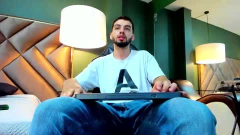 Michael Stevens online show from October 16, 8:50 pm